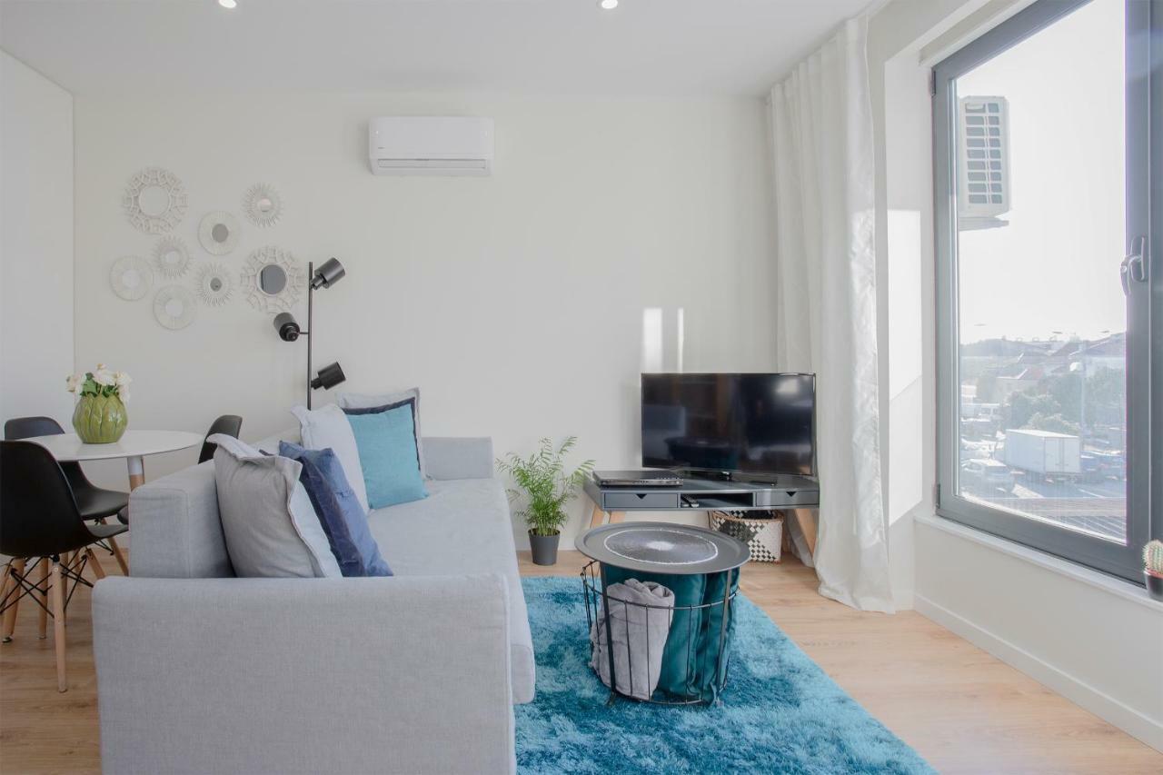 Liiiving In Porto I Bright Light Studio Extérieur photo