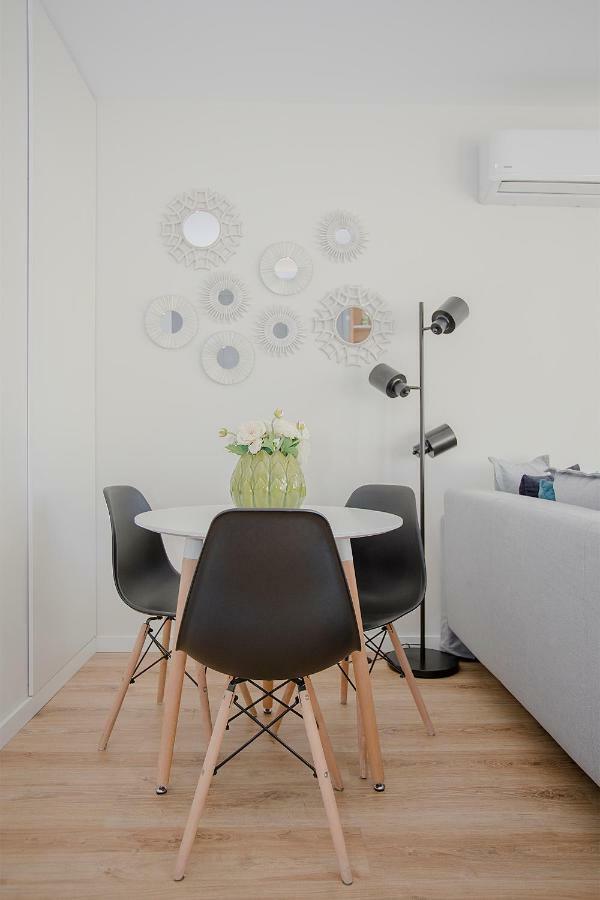 Liiiving In Porto I Bright Light Studio Extérieur photo