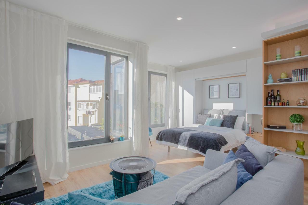 Liiiving In Porto I Bright Light Studio Extérieur photo